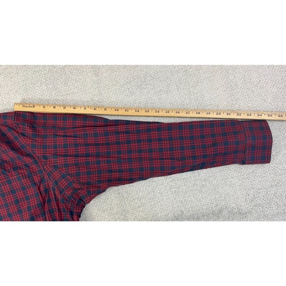 Duluth Trading Co. Wrinklefighter Shirt Mens XL Blue Red Plaid Long Sleeve 92105 - Picture 7 of 8